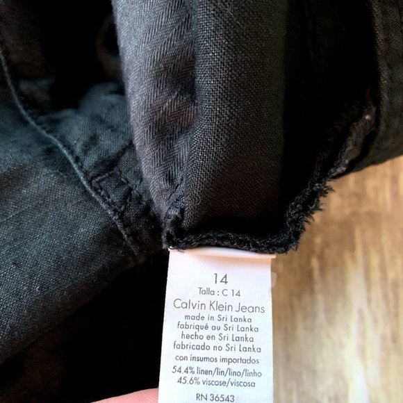 Calvin Klein Jeans Black Linen Blend Shorts - Picture 5 of 7